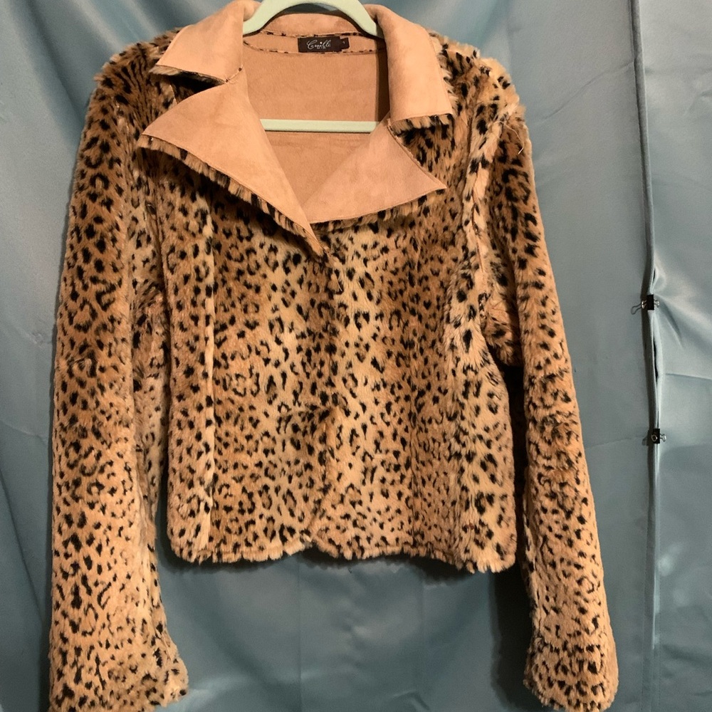 Cheetah/ Leopard print faux fur coat